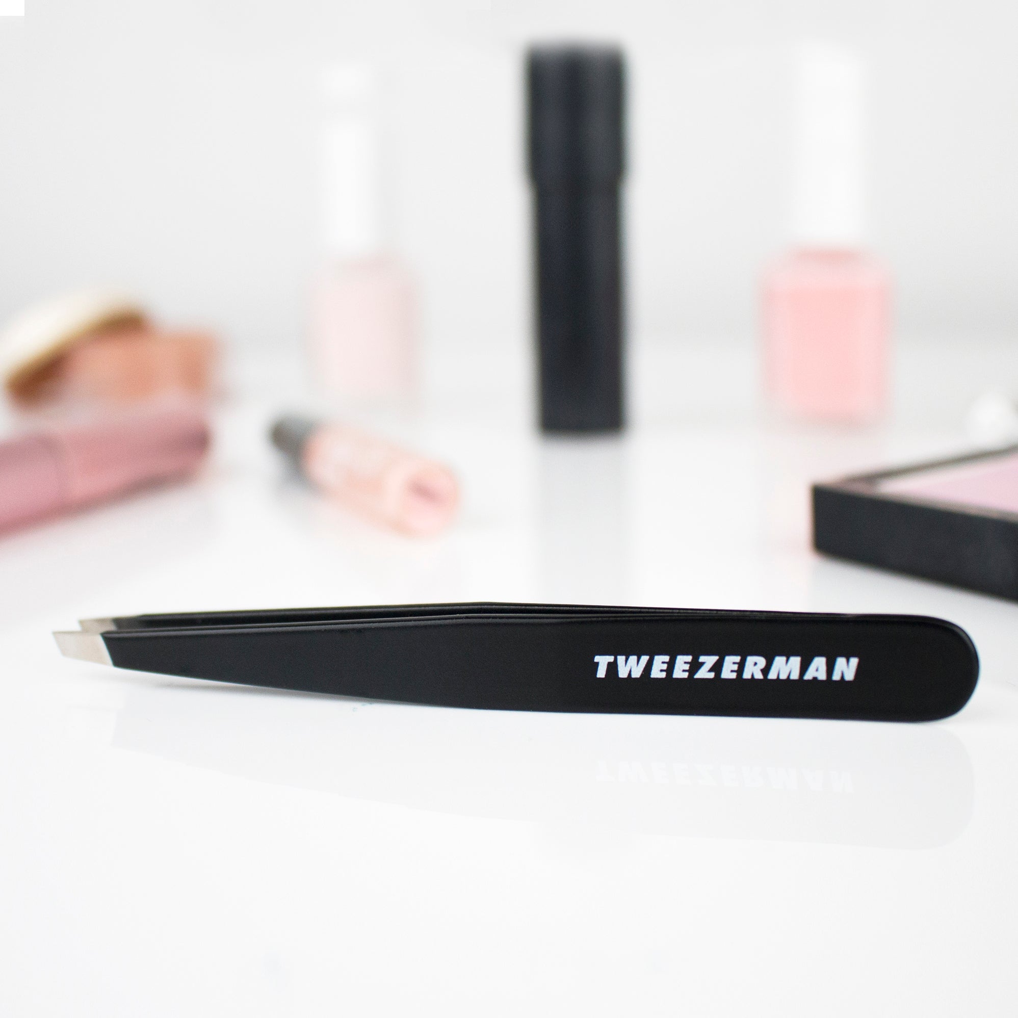 Tweezer size chart

All dimensions measured in inches and are compared to phone.

Phone is 5.78 inches tall

Full slant tweezers are 3.69 inches tall

Mini slant tweezers are 2.75 inches tall 

This item can be sanitized and is vegan &amp; cruelty free.