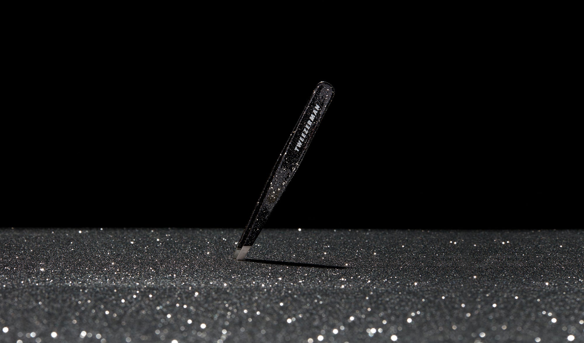1256-BDR | Dusted Onyx Slant Tweezer